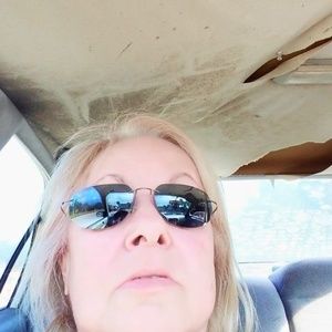 Meet your Posher, Phylis